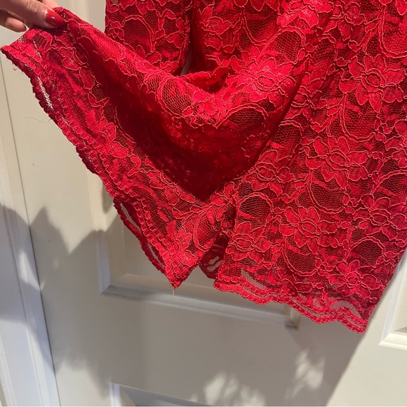 Topshop All-Over Lace Playsuit NWT (XS) - Picture 7 of 11